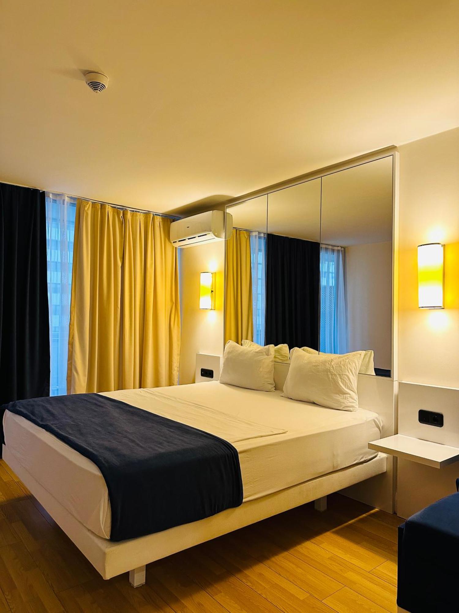 New Orbi Batumi Hotel Exterior photo